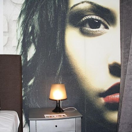 Landhotel Schloss Soergenloch ภายนอก รูปภาพ
