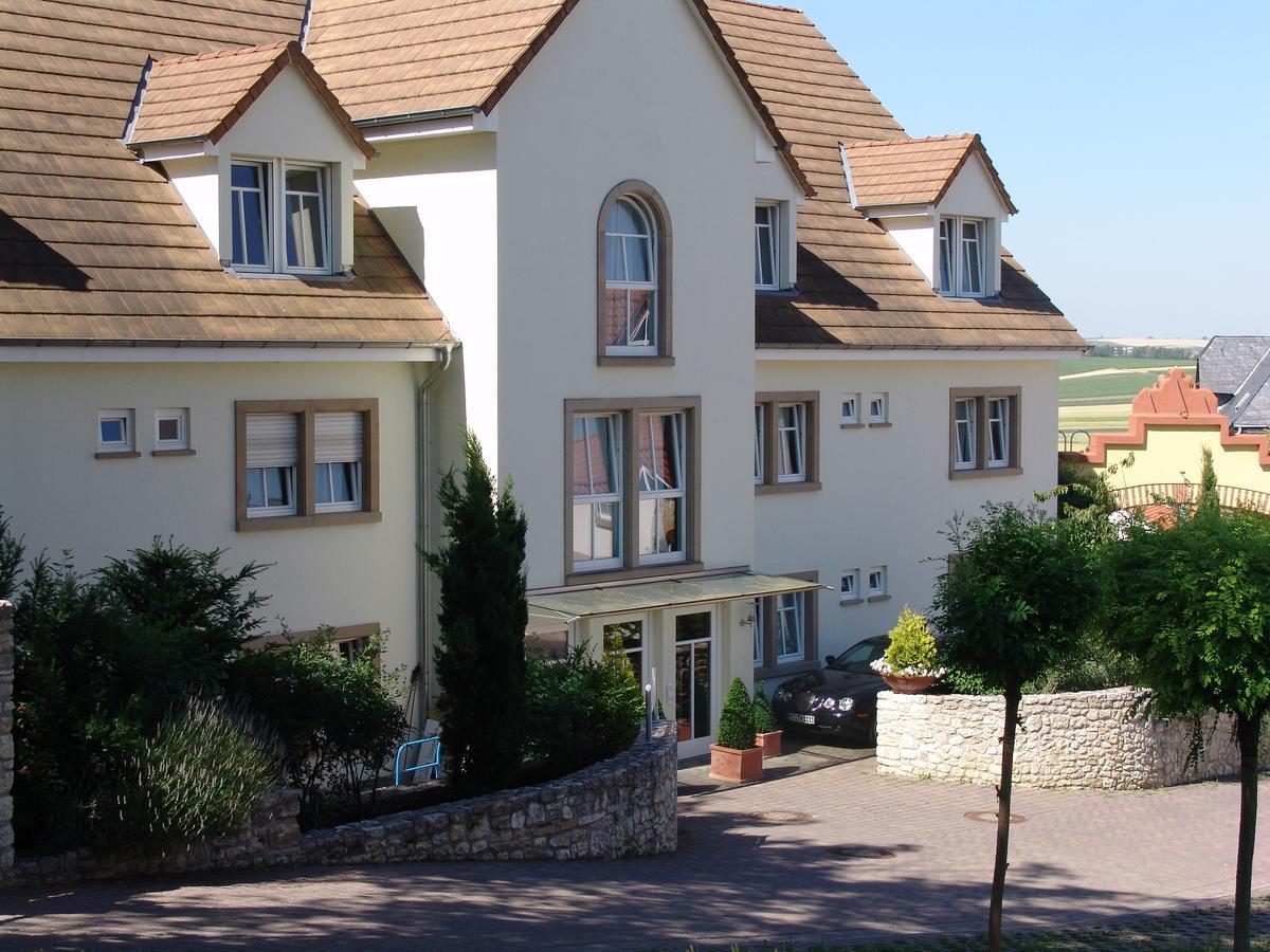 Landhotel Schloss Soergenloch ภายนอก รูปภาพ