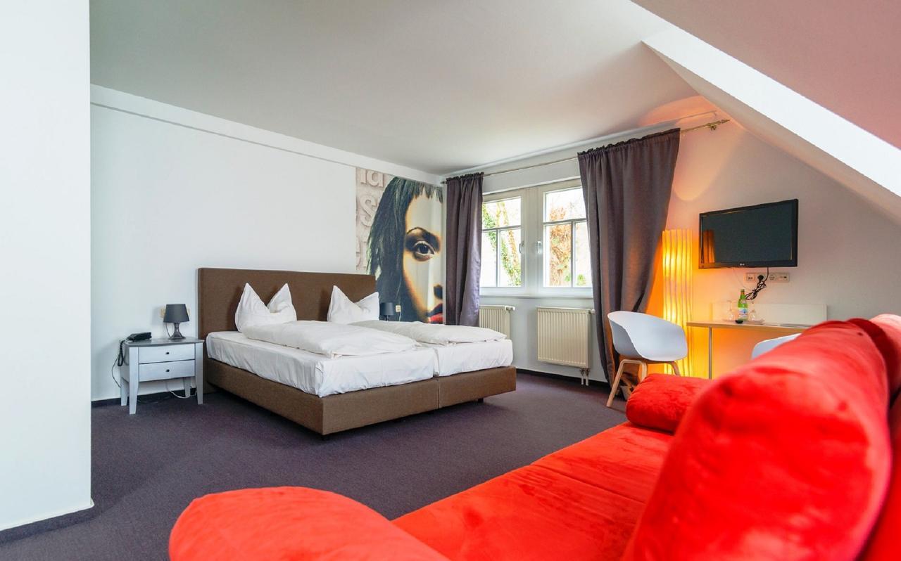 Landhotel Schloss Soergenloch ภายนอก รูปภาพ